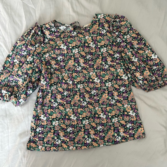 La Vie En Rose Tops - Floral Blouse